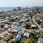 Beachlife Unit B Getaway Sleeps 10